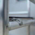 Detail spojení hliníkové trubky v konstrukci lešení